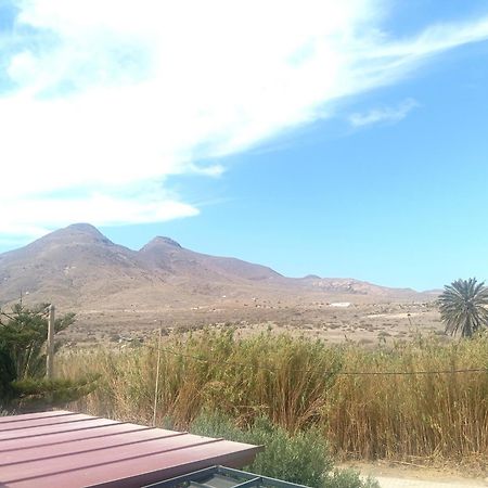 Hostal Casa Emilio Almeria Bagian luar foto