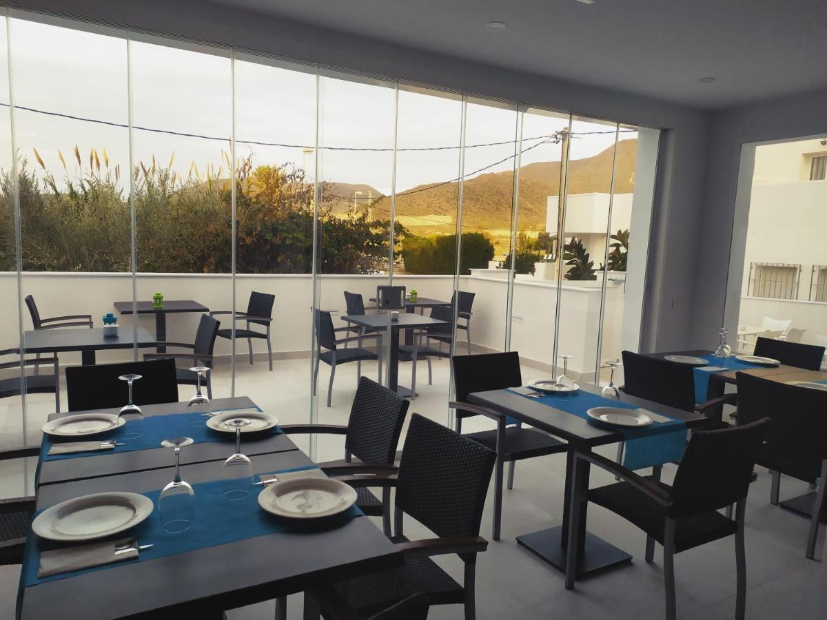 Hostal Casa Emilio Almeria Bagian luar foto
