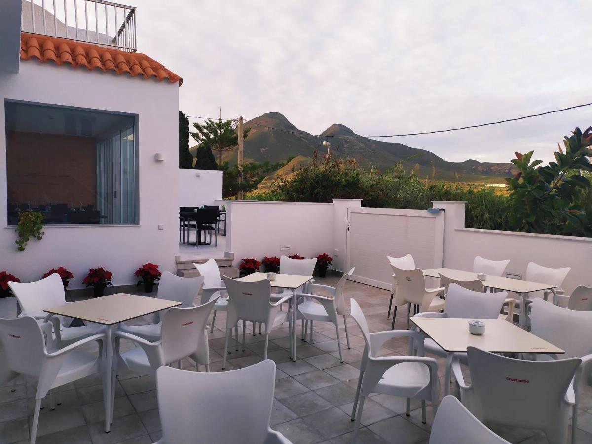Hostal Casa Emilio Almeria Bagian luar foto