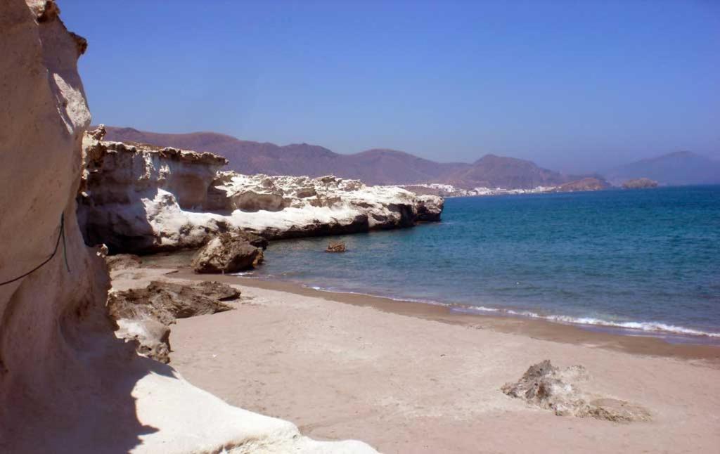 Hostal Casa Emilio Almeria Bagian luar foto