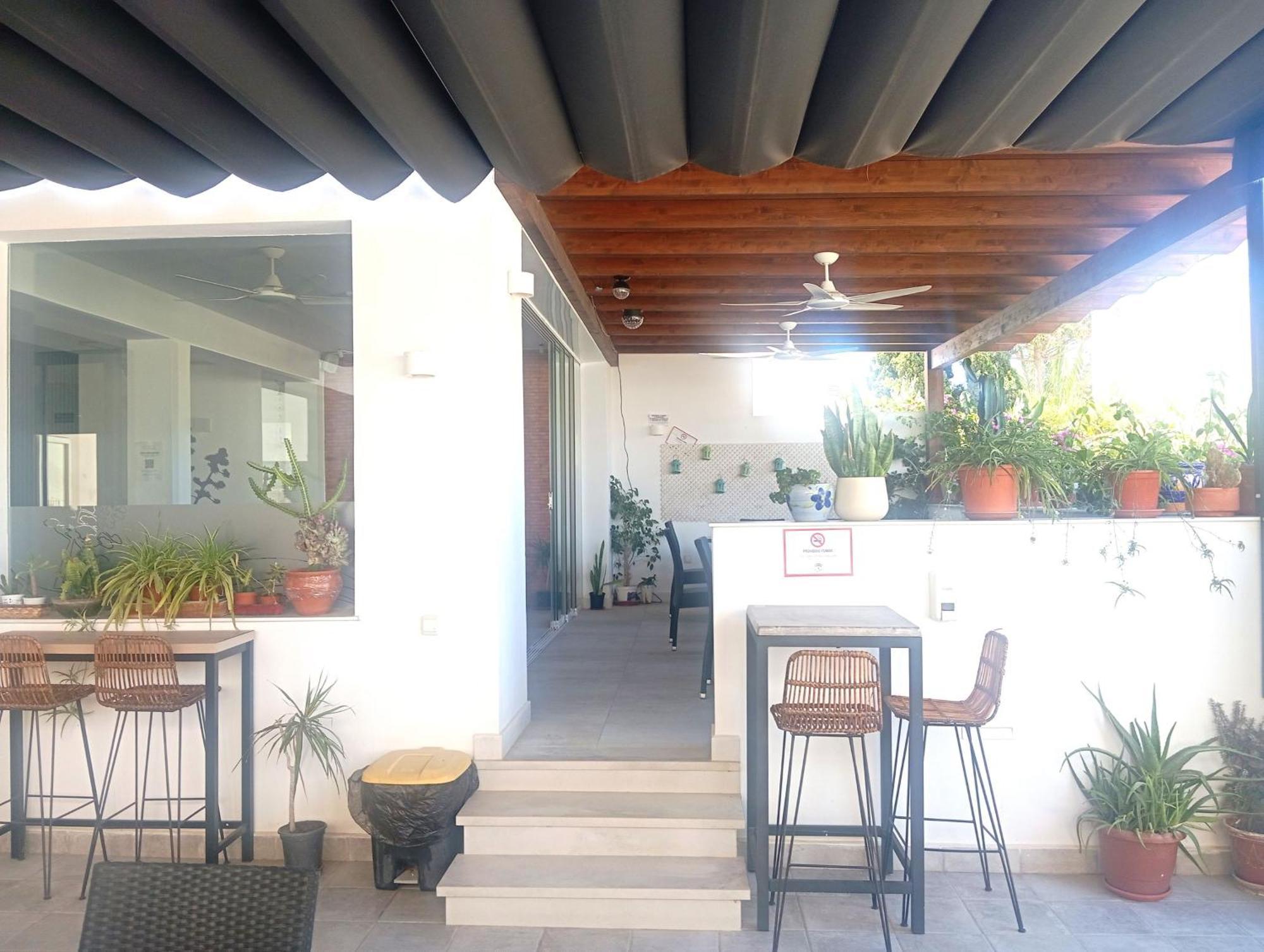 Hostal Casa Emilio Almeria Bagian luar foto