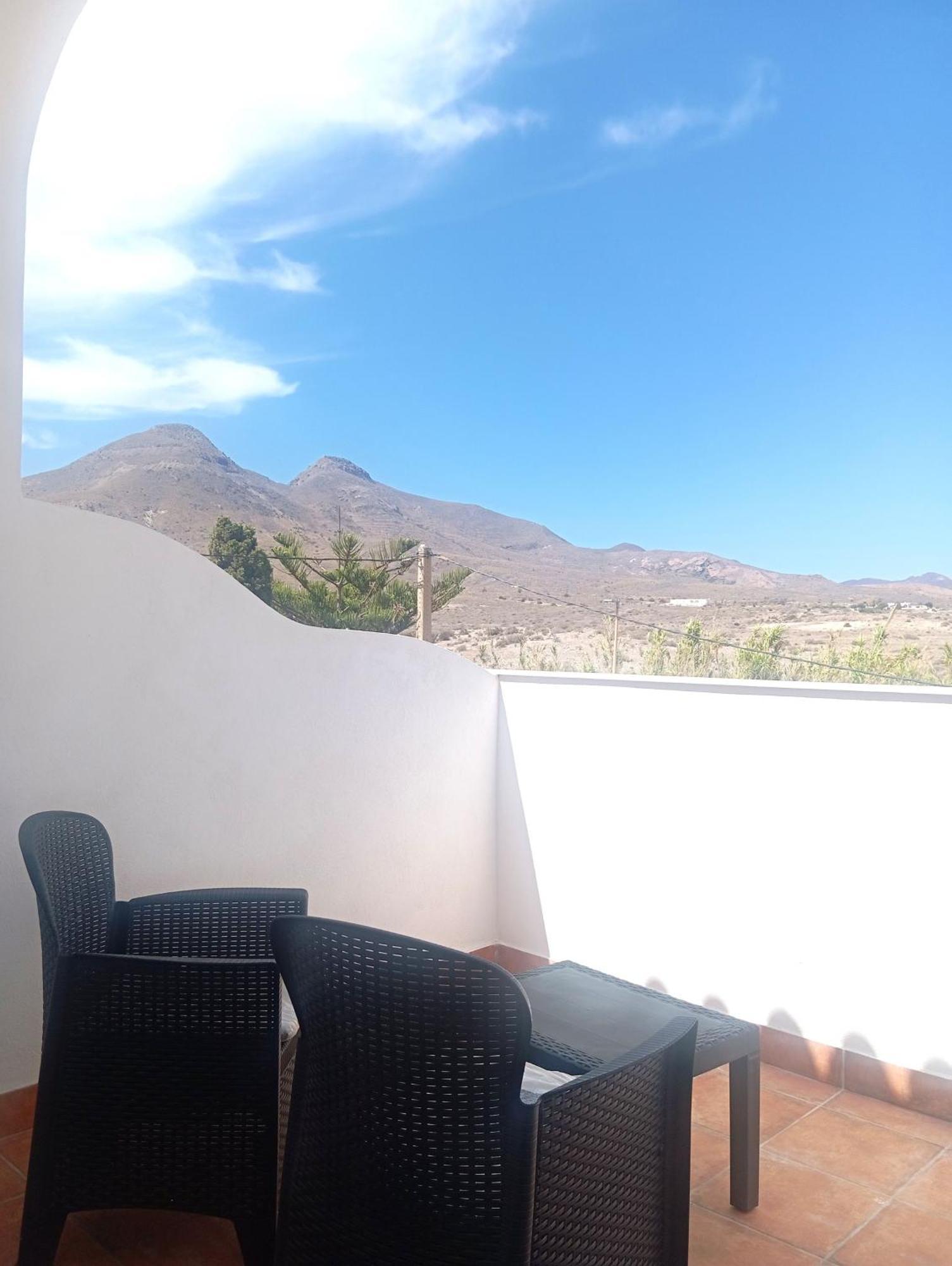 Hostal Casa Emilio Almeria Bagian luar foto