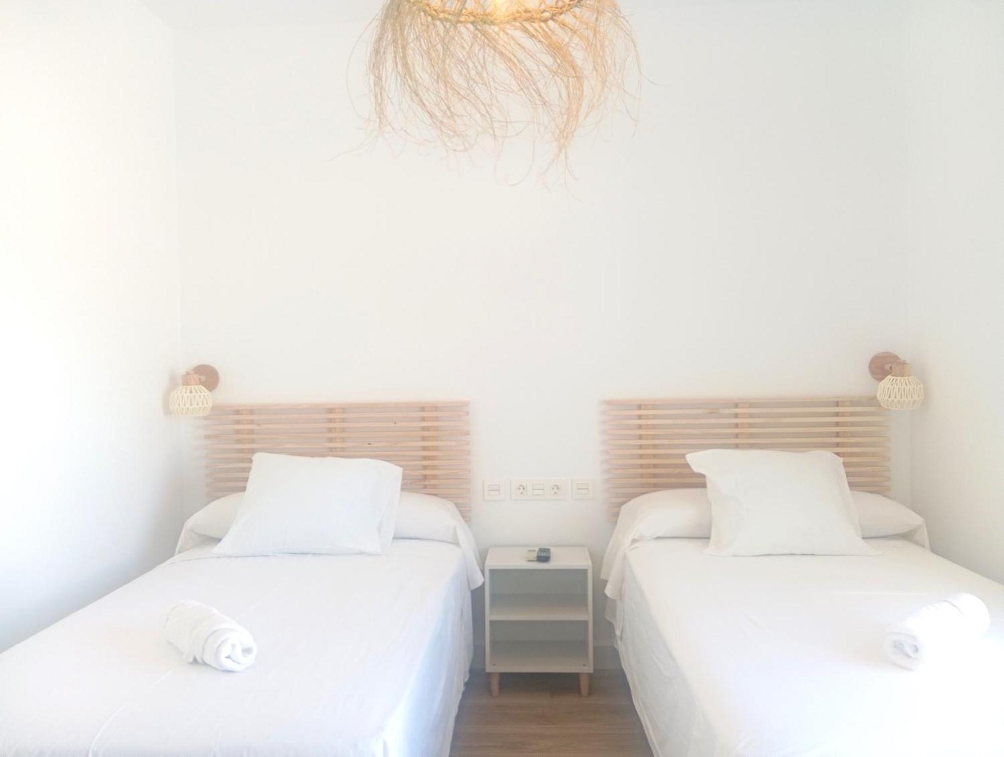 Hostal Casa Emilio Almeria Bagian luar foto