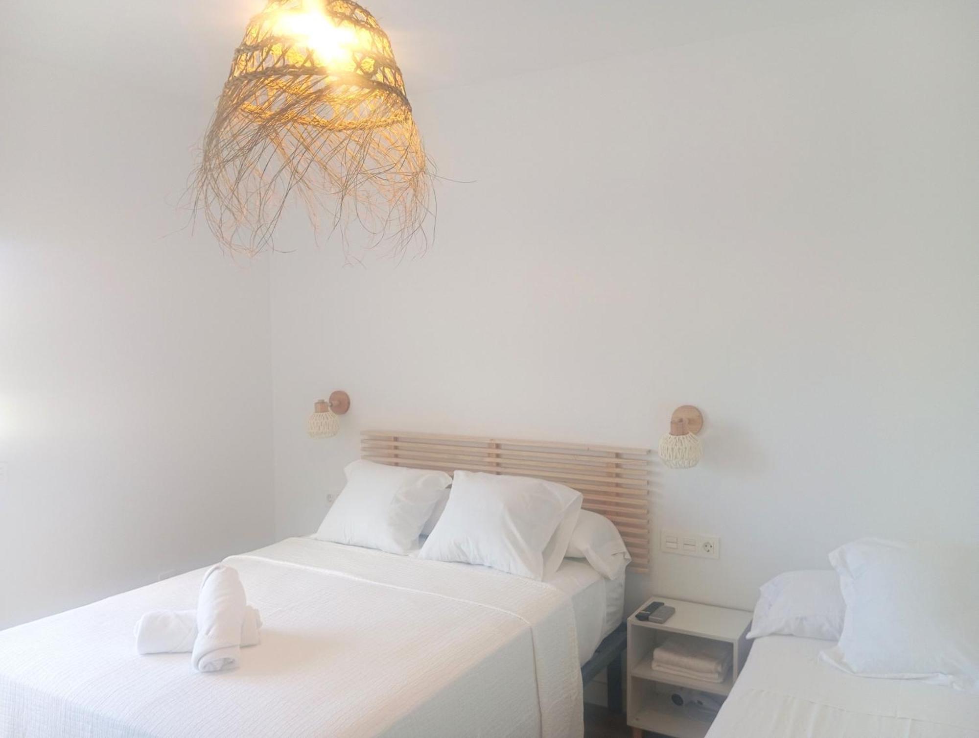 Hostal Casa Emilio Almeria Bagian luar foto