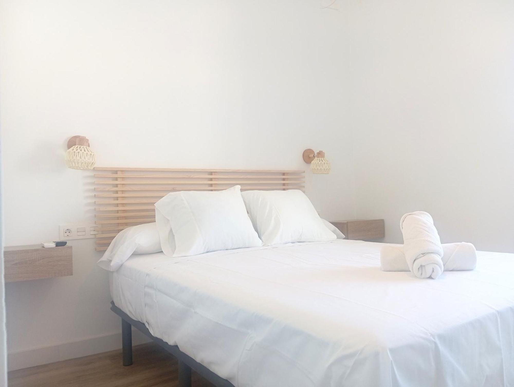 Hostal Casa Emilio Almeria Bagian luar foto