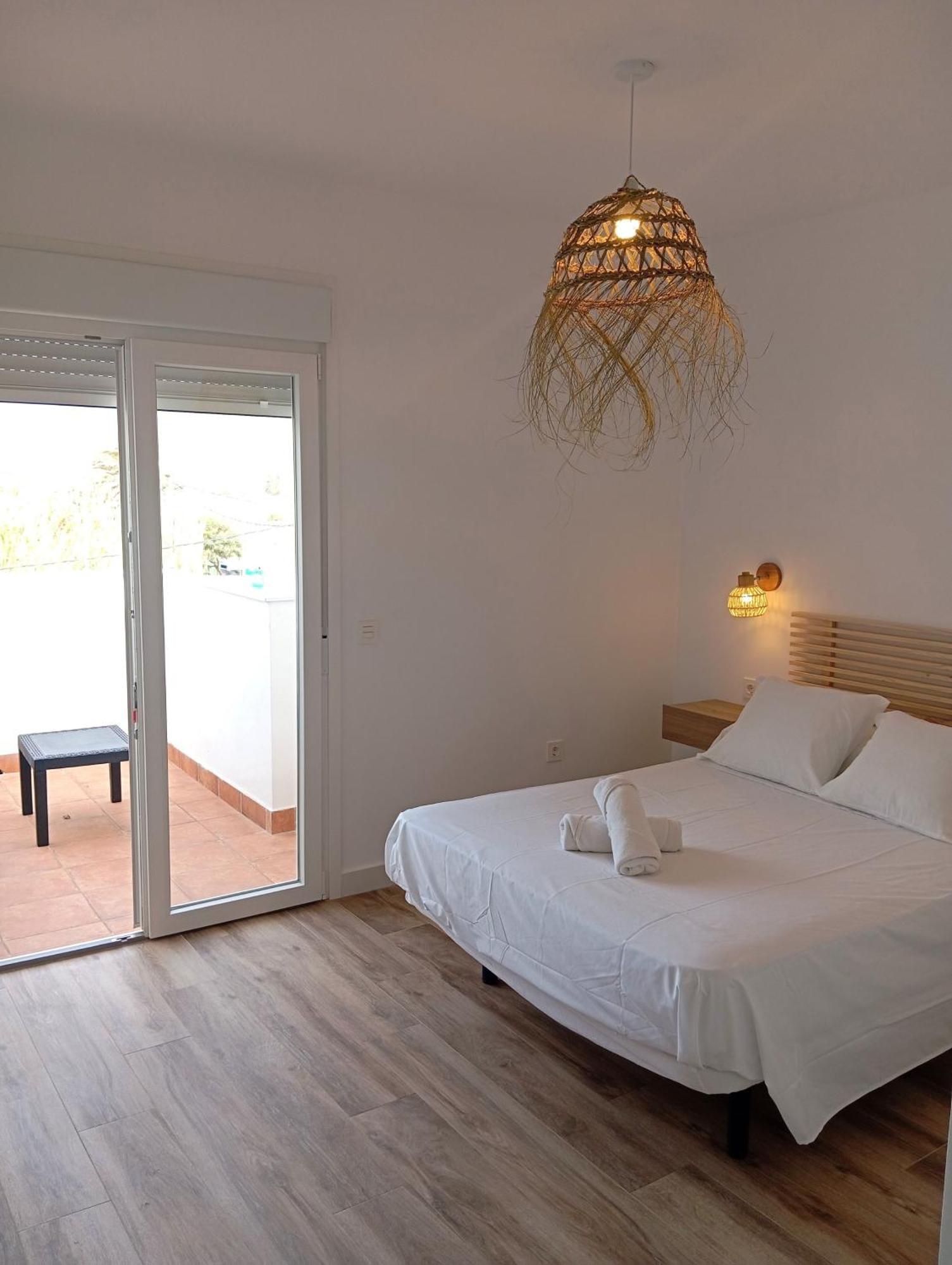 Hostal Casa Emilio Almeria Bagian luar foto
