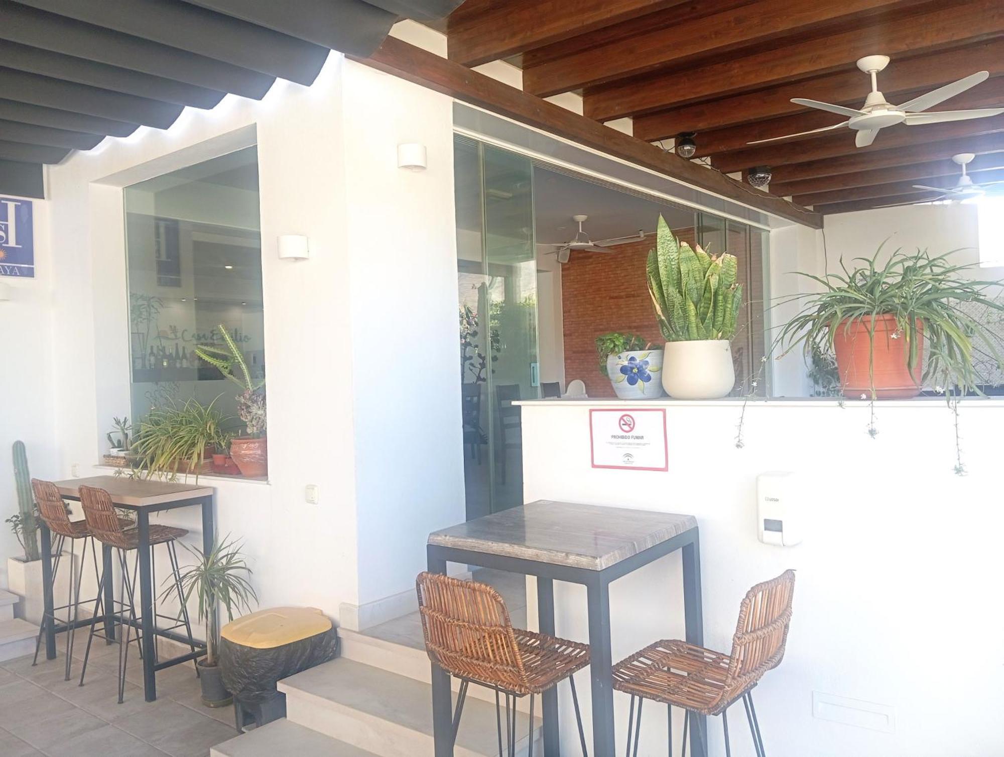 Hostal Casa Emilio Almeria Bagian luar foto