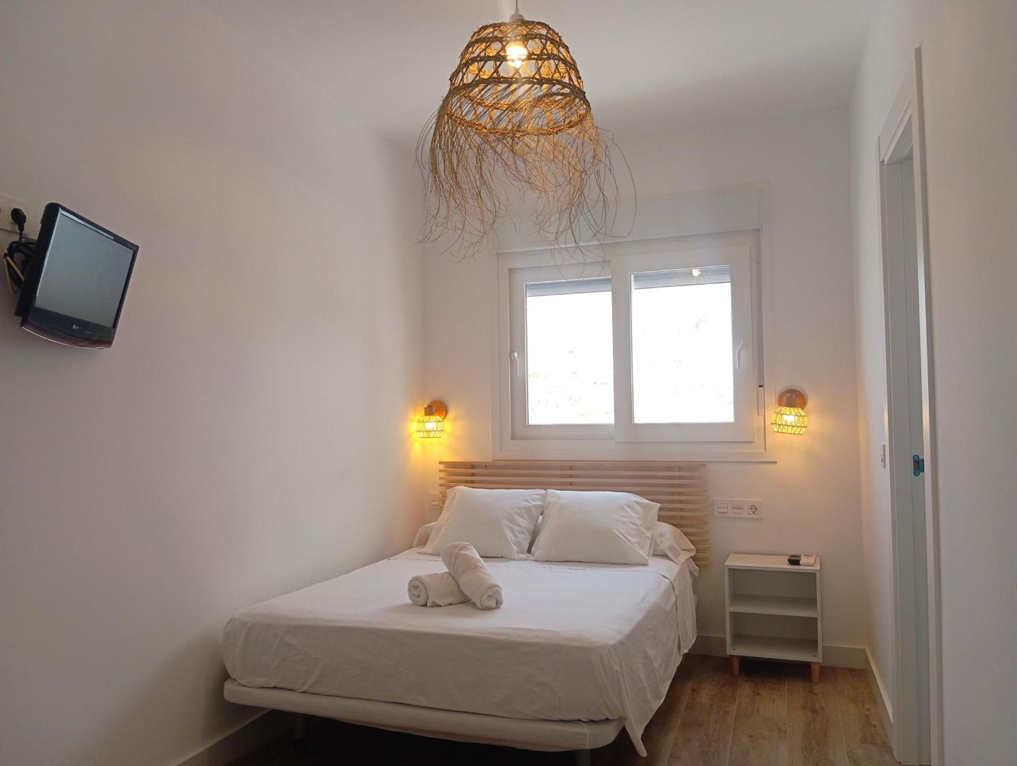 Hostal Casa Emilio Almeria Bagian luar foto